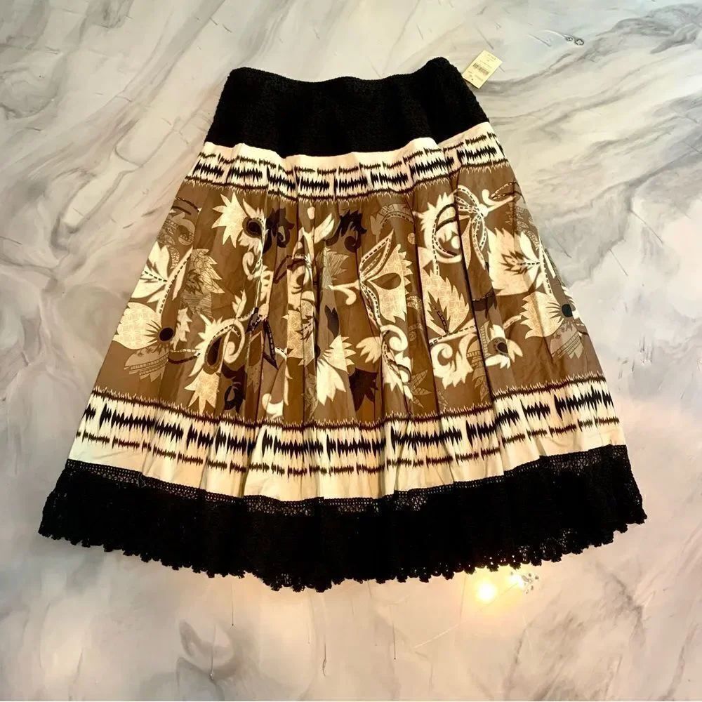 NWT New COLDWATER CREEK Crochet Border Print Skirt Black Tan Cream M 10 12